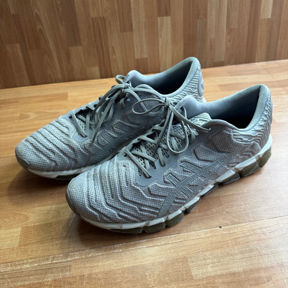 ASICS GEL-QUANTUM 360 5 sneakers, gray, size 10.5